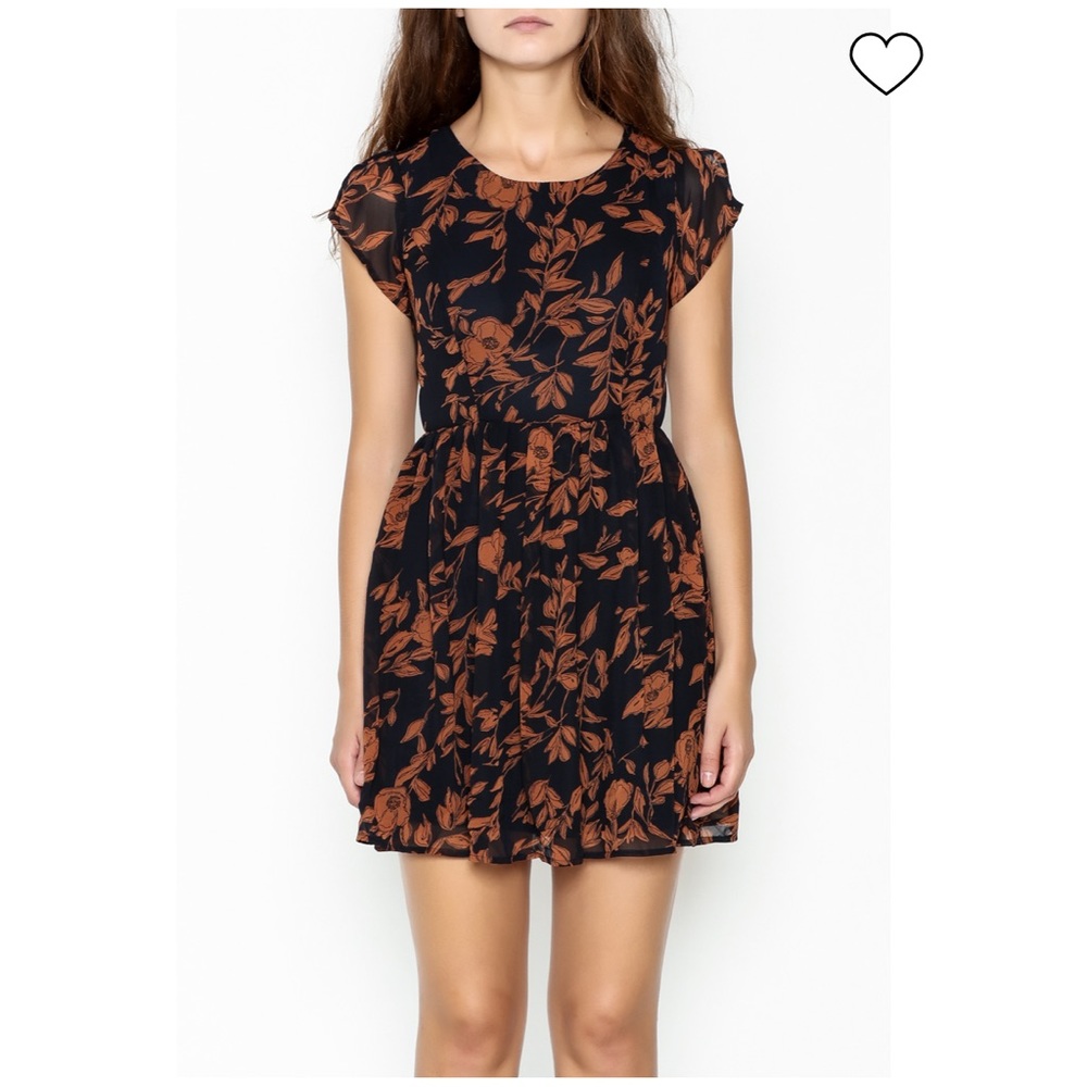Floral Open Back Dress - Picture 4 of 8